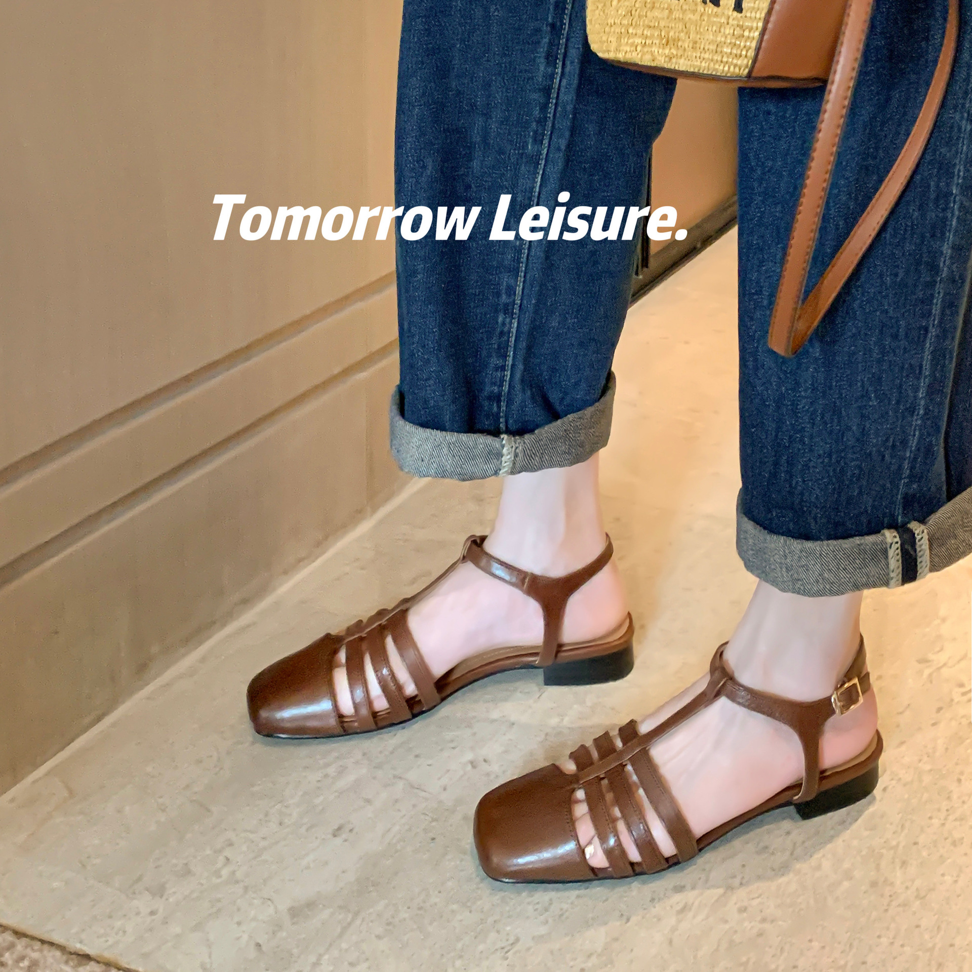 Sandal nữ đế bằng da bò lớp đầu quai chữ T dệt cổ điển — Màu nâu chi tiết 3