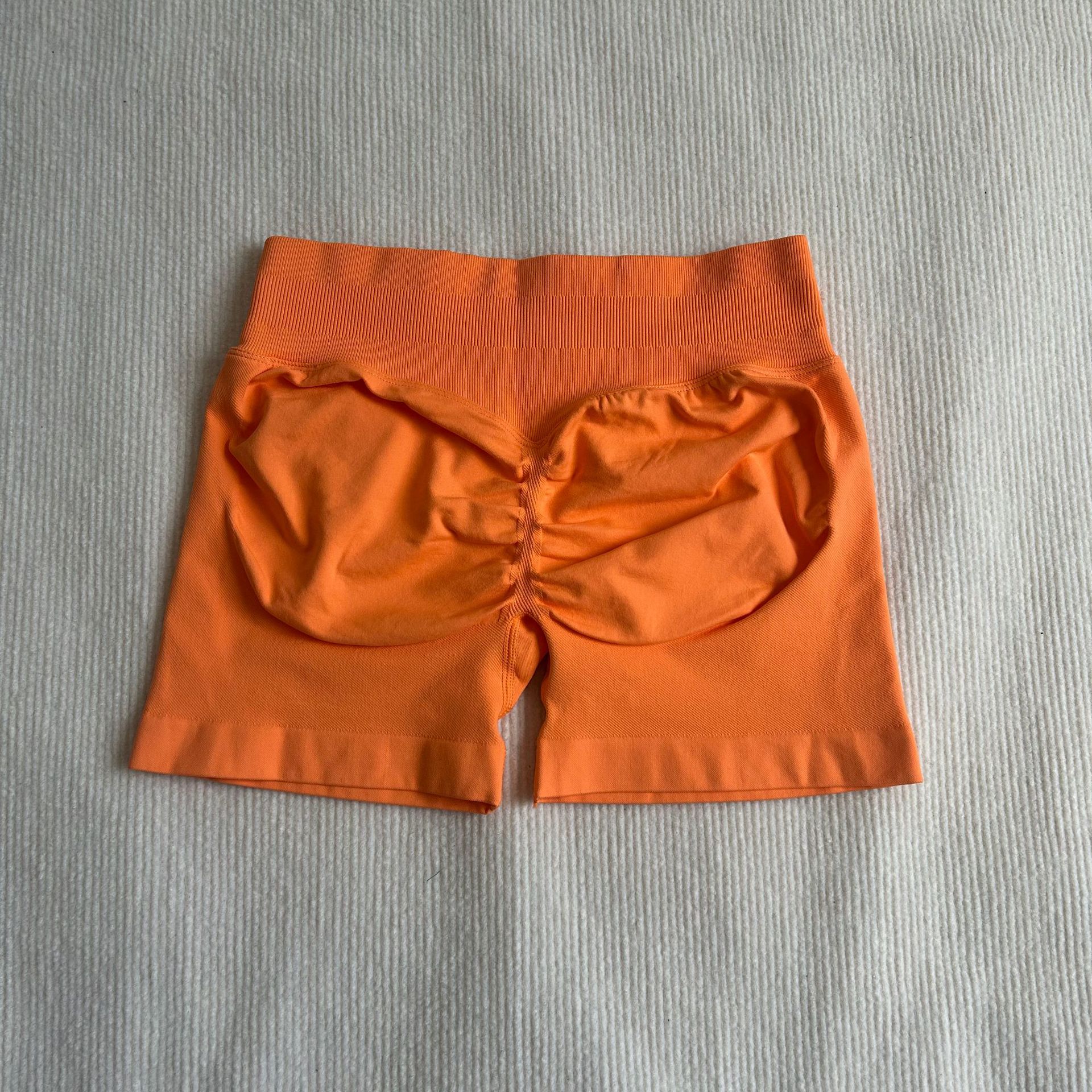 Оранжевый (новый цвет)