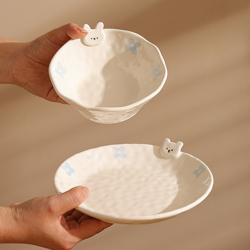 Embossed ceramic tableware, mugs, hand-held cups, underglaze painted rice bowls, soup noodle bowls, dishes, fruit plates, round plates