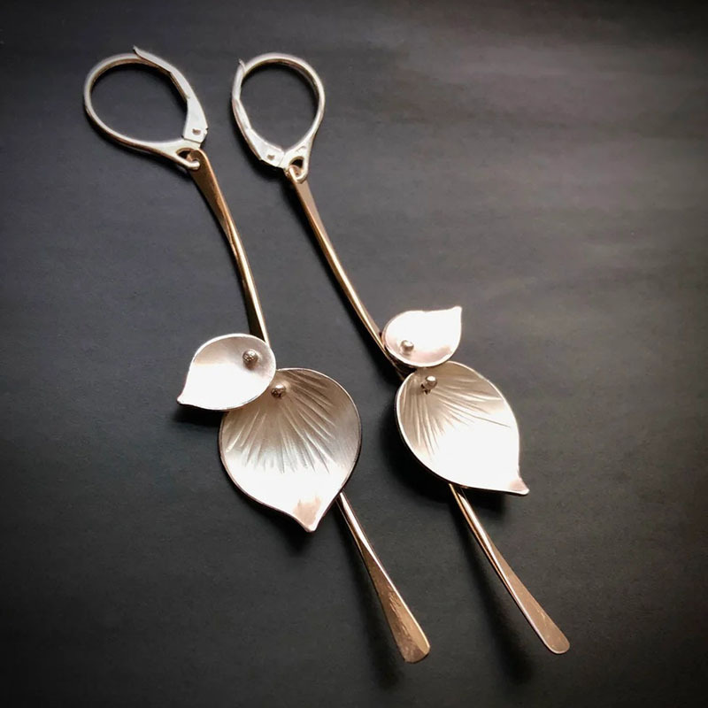Minimalist plant leaf earrings female cross-border hot sale metal petal pendant earrings wish