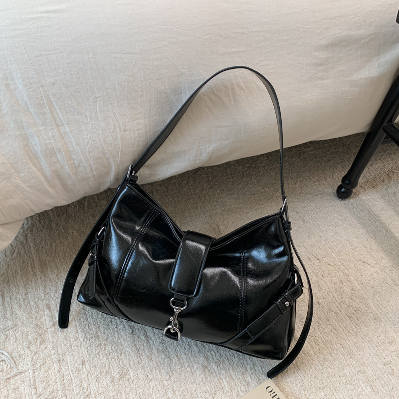 2025 New Black Soft Leather Large Capacity Commuting Casual Tote Bag Women's Bag Korean Style Fashion Single Shoulder Crossbody Large Bag 2025 New Black Soft Leather Large Capacity Commuting Casual Tote Bag Women's Bag Korean Style Fashion Single Shoulder Crossbody Large Bag