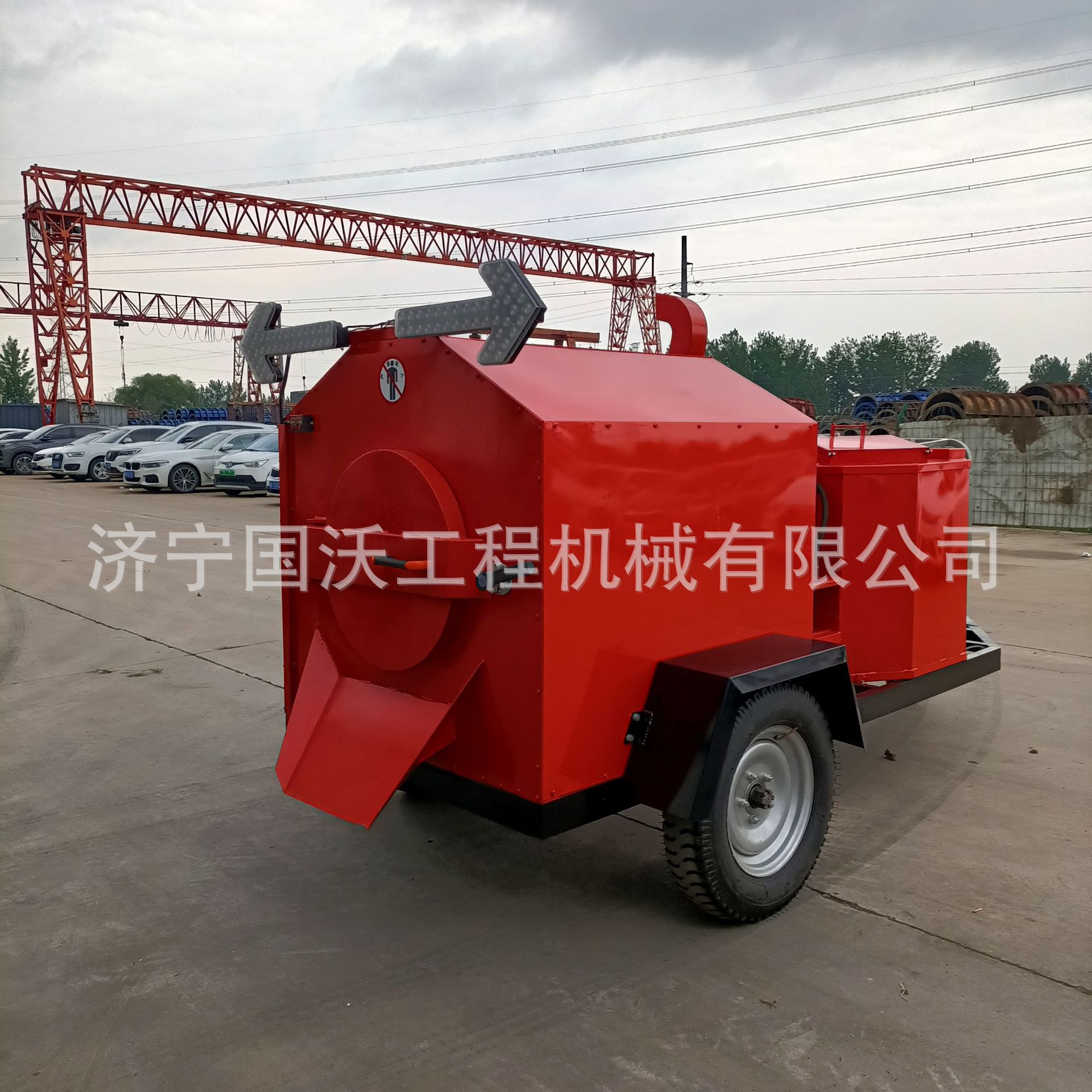 公路路面修补机器 牵引0.5方沥青搅拌机图片 小型沥青烧料机视频