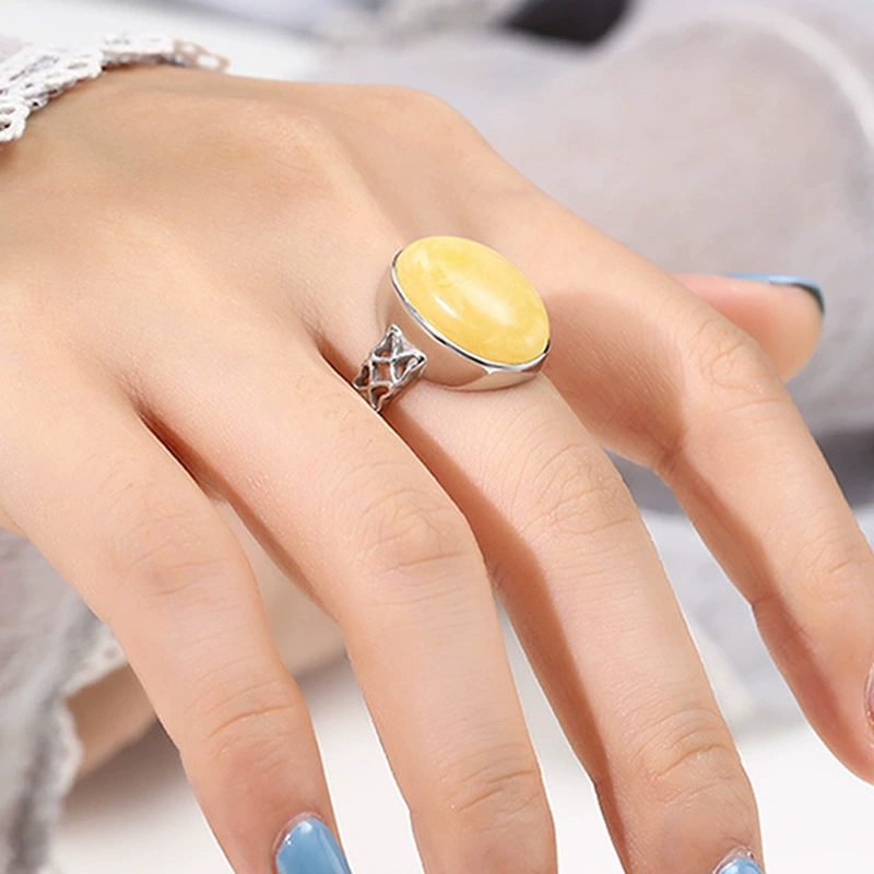 Модное handmade кольцо в форме сердца с вставкой камня, яшмовый восковой агат, 18K белое золото от