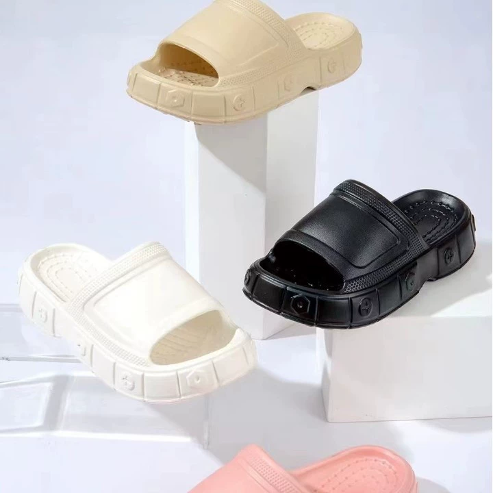 2024 летом новый стиль табуна с приливом кекс с толстым дном, полые, увеличенные тапочки на открытом воздухе, дикие тапочки оптом