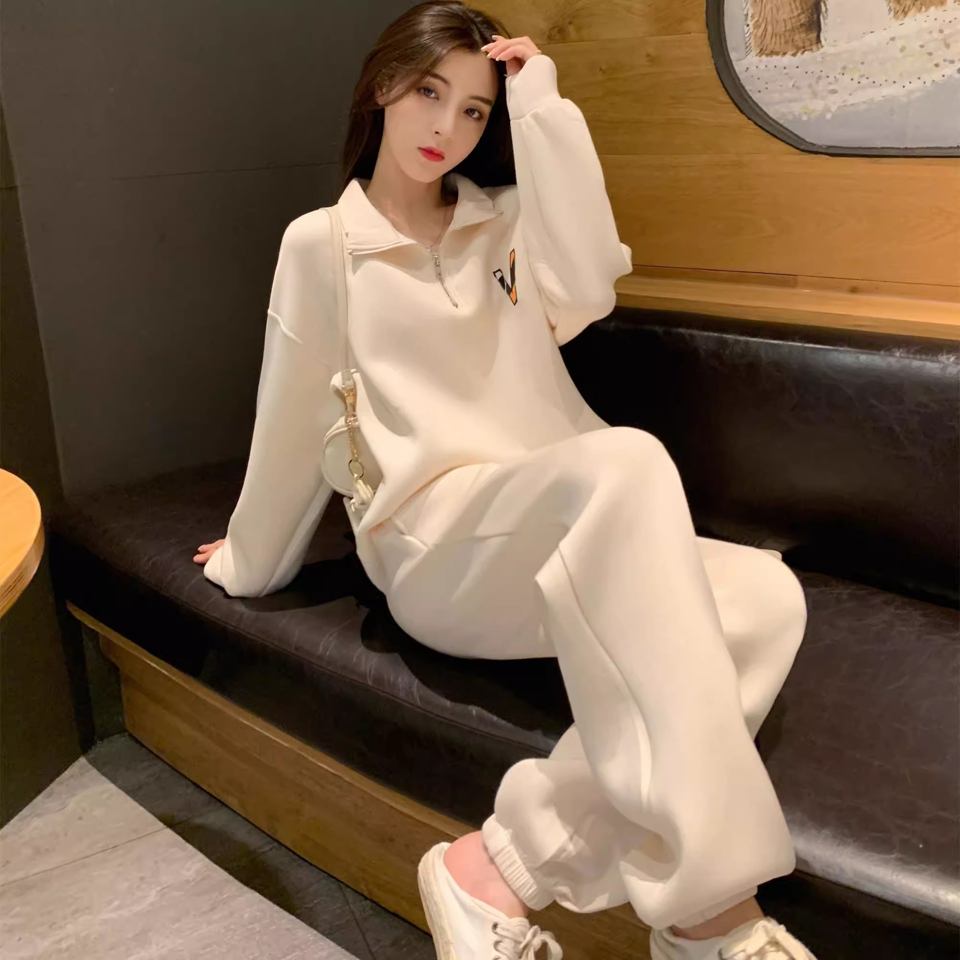폴로 칼라 스웨트 셔츠 세트 여성의 봄과 가을 새로운 서양식 연령 감소 캐주얼 스포츠 할란 팬츠 프라이드 스트리트 투피스 세트