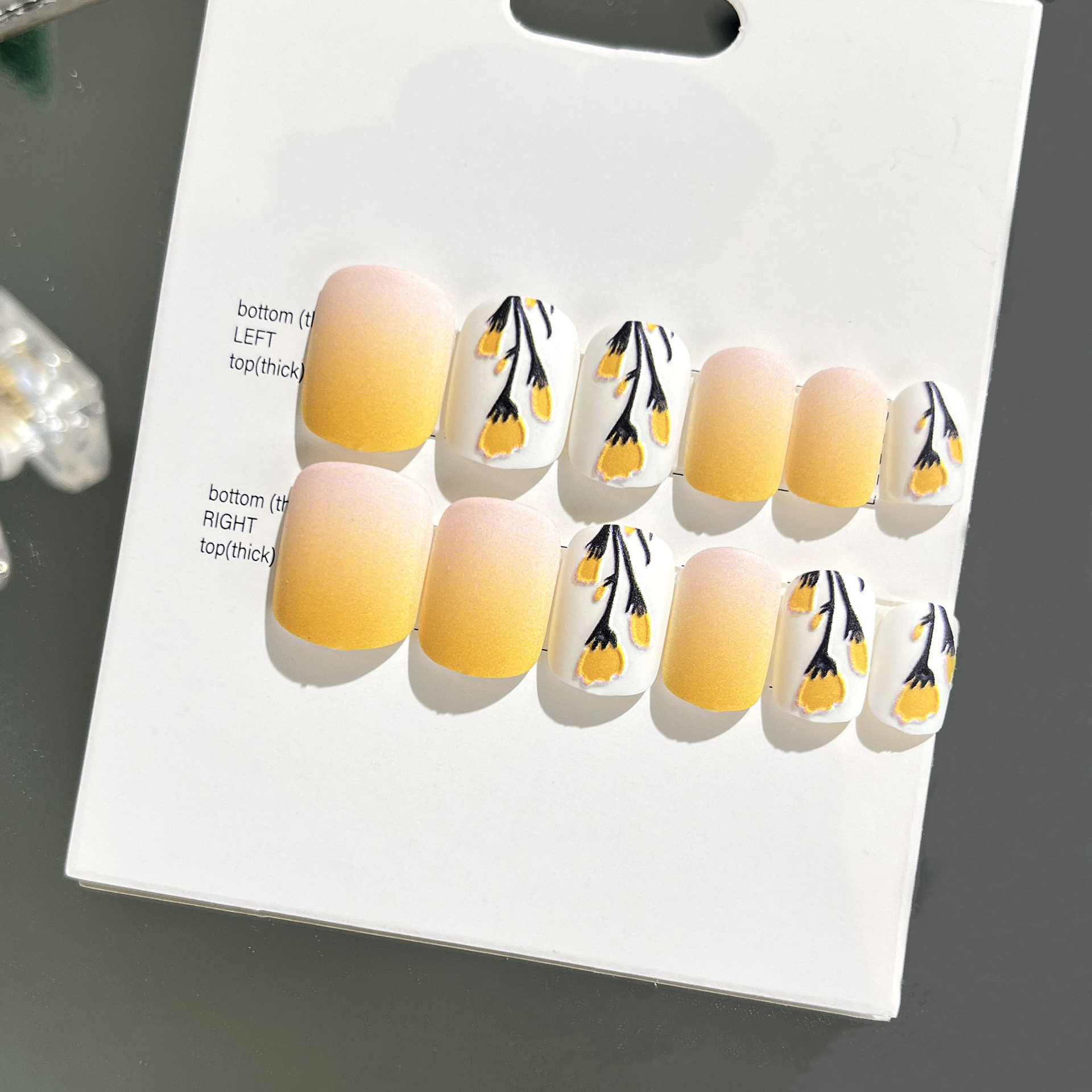 24 piezas de puntas de uñas postizas para adultos, estilo corto, uñas postizas en relieve, nuevas pegatinas de uñas, puntas de uñas tridimensionales