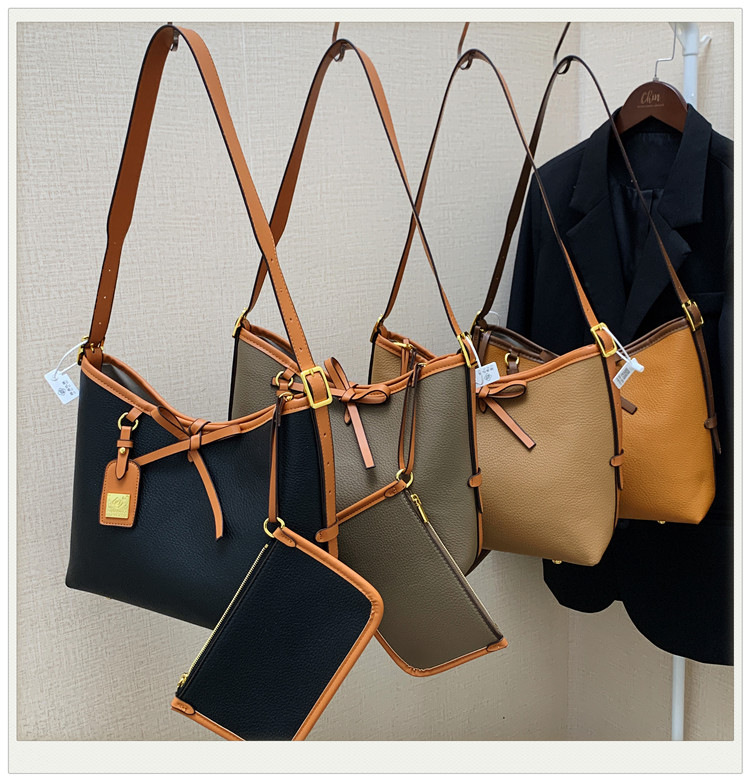 Women's Large Autumn Pu Leather Solid Color Vintage Style Square String Bag Sets display picture 2