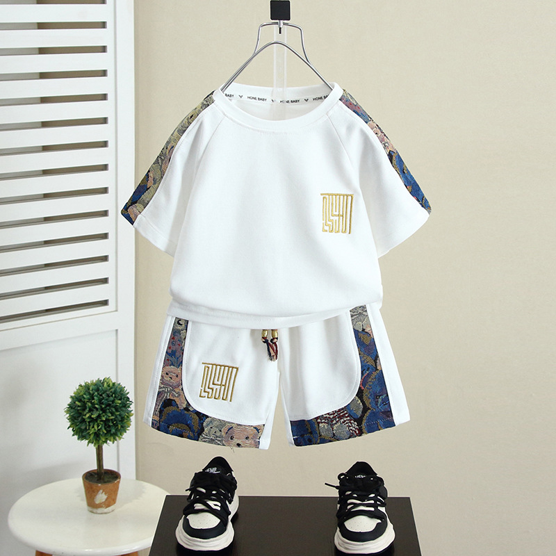 5075 traje de niño estilo de verano 2025 nuevo estilo estilo occidental ropa de verano de manga corta para niños guapos marea de la calle frita de verano