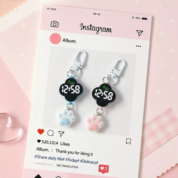 New Cat Paw Keychain LED Digital Watch for Students, Personalized Night Light Touchscreen Waterproof Backpack Pendant Watch