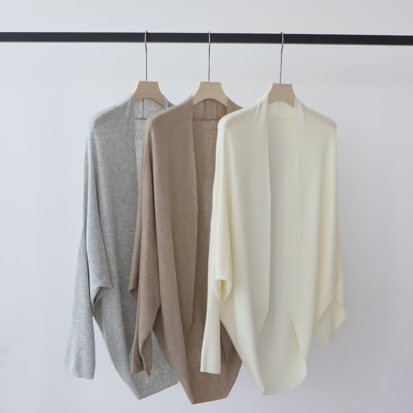 Wool Blend Early Autumn Lazy Style Knitted Cardigan Design Bat Sleeve Buttonless Top for Women with Shawl