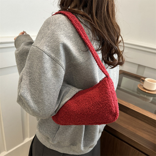 2025 Quality Fashion Niche Design Large Capacity Personal Stylish Trendy Crossbody Handbag with New Moon Shape