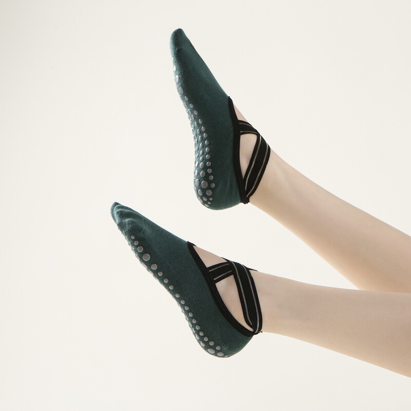 Autumn and Winter new gold silk lace non-slip yoga socks women's yoga socks Pilates socks professional sports dance socks