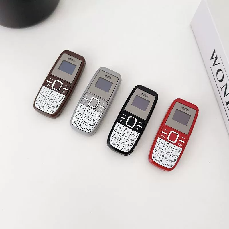 "BM200 cross -border hot -selling mini mobile phone ultra -small sleeve dual card dual standby Bluetooth dial -up straight board button low -cost machine"