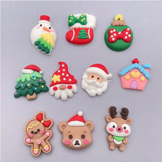 跨境圣诞PVC软胶贴片毛球手机壳配件DIY创意发夹卡通鞋配件批发