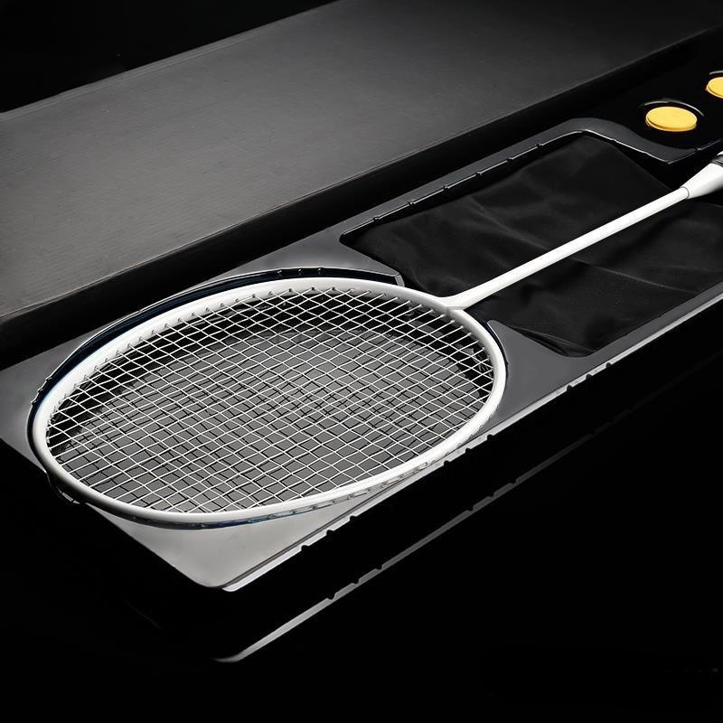 フルカーボンカーボンファイバー耐久性のある小型黒ラケットトレーニングラケット軽量高価値バドミントンラケットシングルラケット|undefined