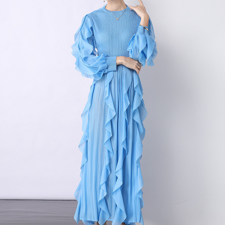 设计感荷叶边圆领连衣裙女春夏新款长裙大码显瘦褶皱高腰a字裙子