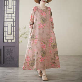 实拍2025年外贸棉麻印花圆领宽松大码长袖胖MM加肥加大度假连