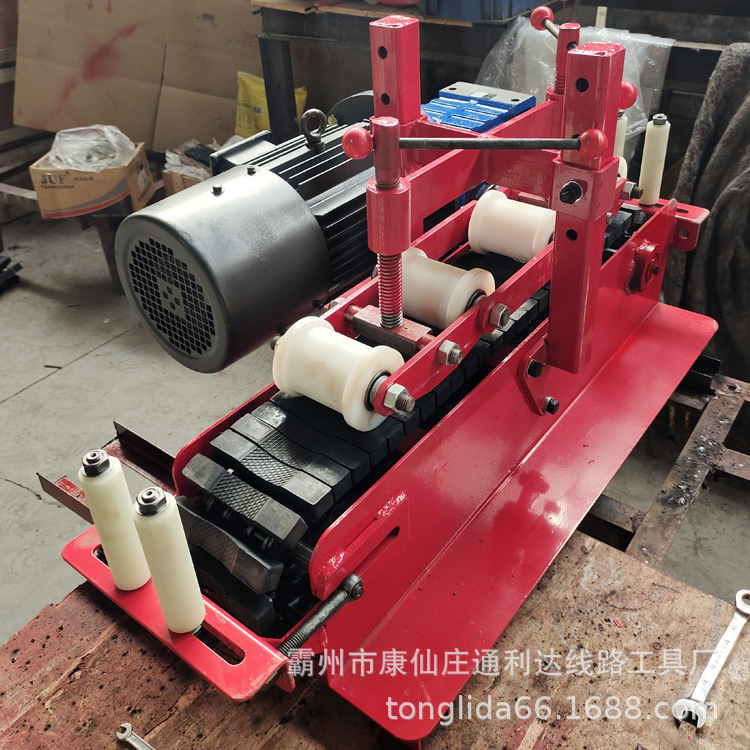 新款电缆输送机 滚轮电缆传送机180型可调速电缆推揽机厂家