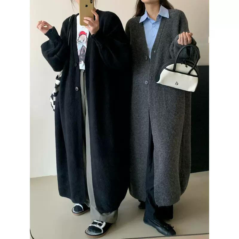 纯色慵懒风宽松显瘦长款过膝外套女秋冬新款温柔软糯针织开衫女装