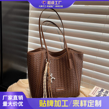 �羳���e�͹����ذ�Ů����2025�����¿���μ��������ͨ�ڰ�