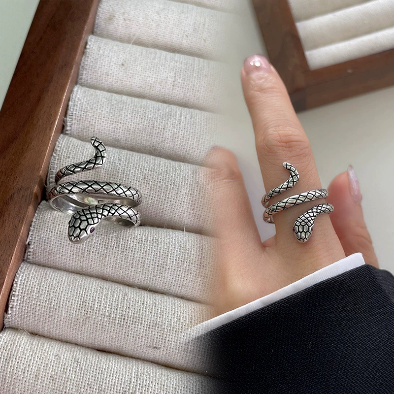 Аксессуар в ретро дизайне, кольцо, (переходная торговля), тренд сезона, на указательном пальце, образец серебро 925