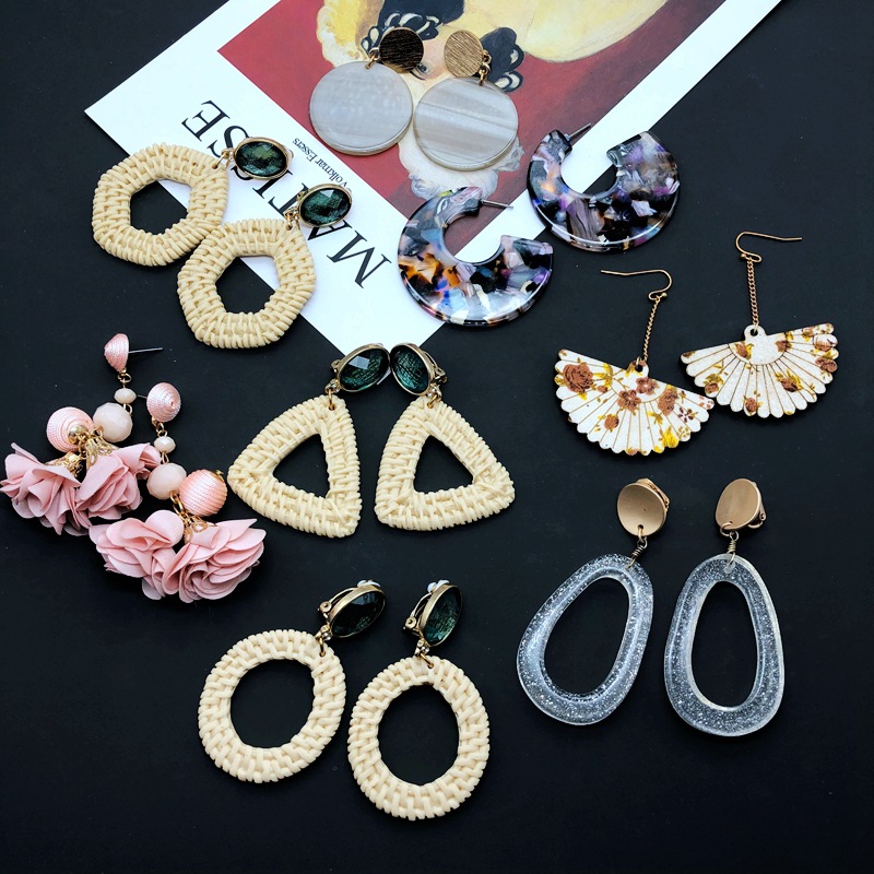 Fashion Geometric Resin Flower Earrings display picture 1