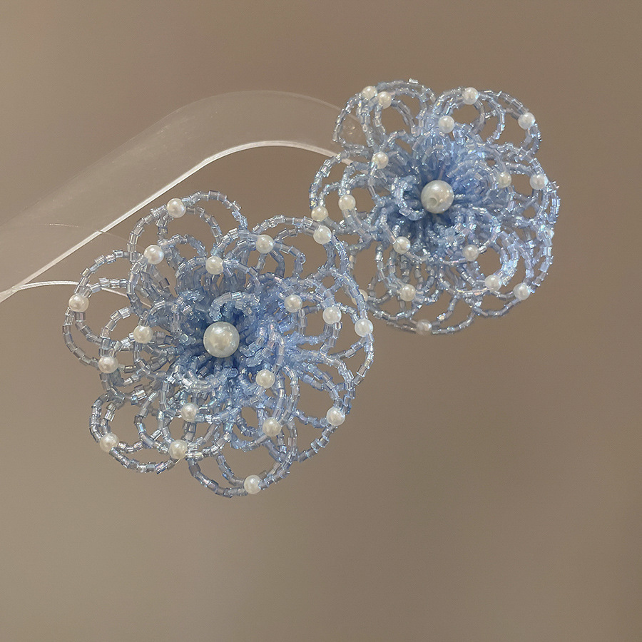 Pendientes de borla de cuentas de arroz de flor de gasa de aguja de plata Pendientes de todo fósforo de estilo de vacaciones Pendientes frescos y dulces para mujer