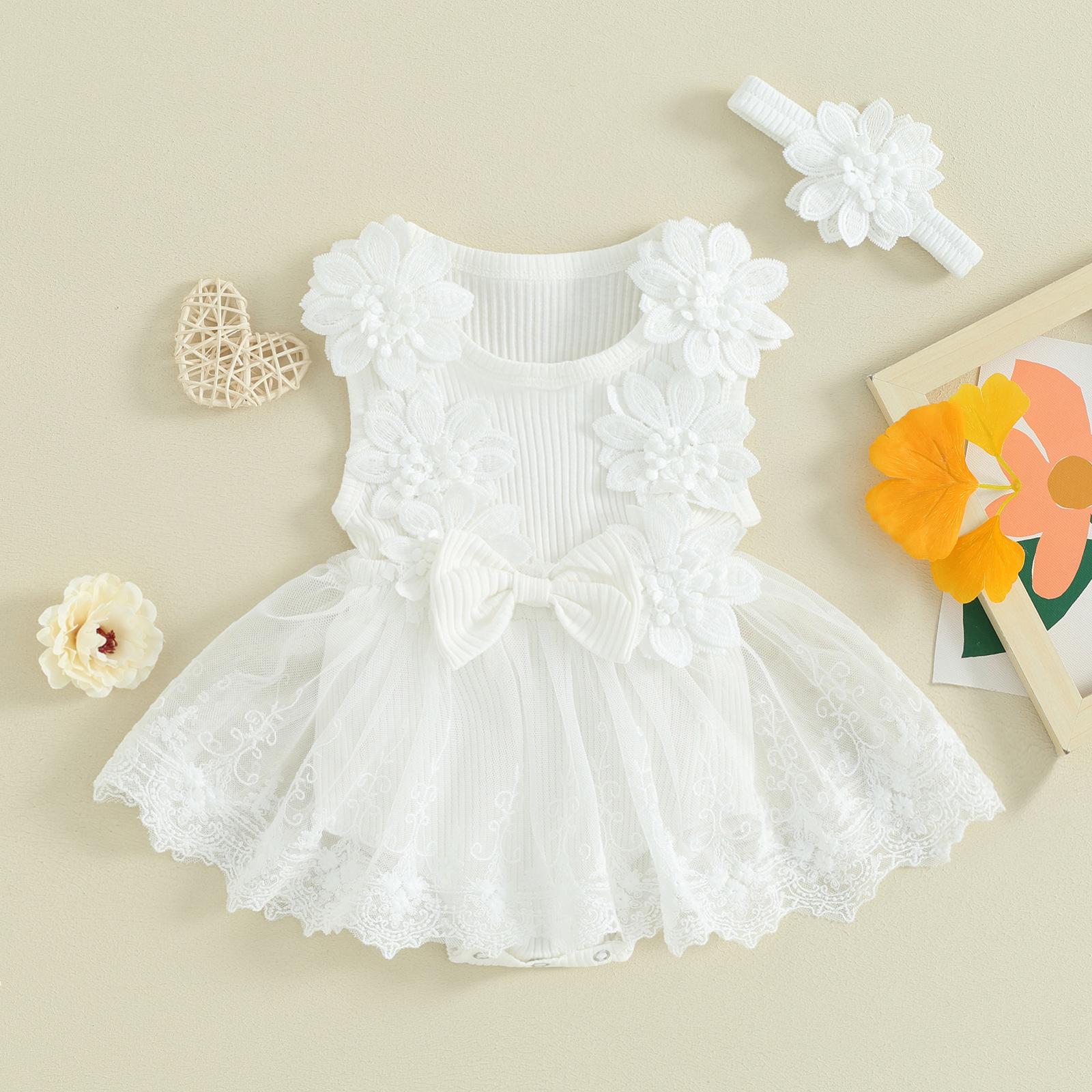 Cute Solid Color Flower Bow Knot Cotton Baby Rompers display picture 1