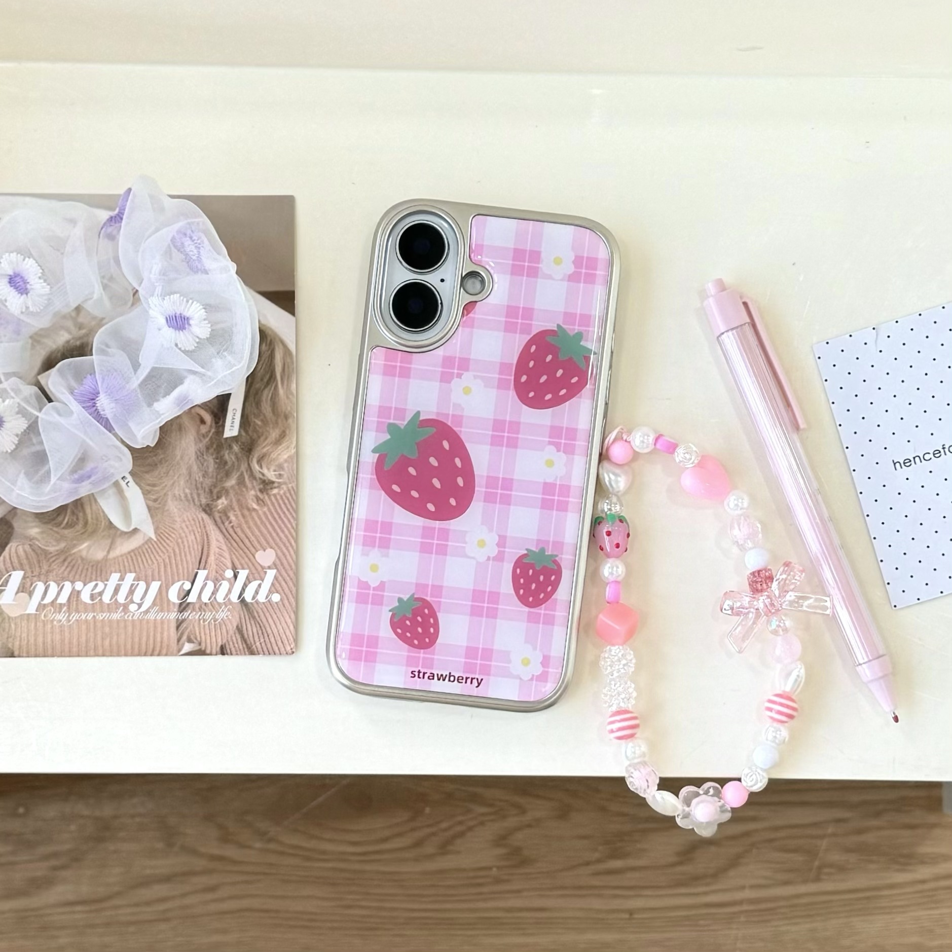 Corazón de niña fresa a cuadros rosa para Apple 16ProMax funda para teléfono móvil 15Pro Cadena 14/13 Mujer 15PM