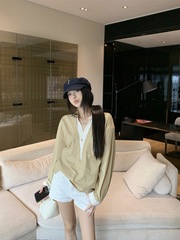 设计感老钱风假两件撞色长袖衬衫女秋季宽松休闲衬衣百搭V领上衣