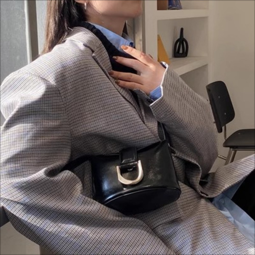 Bucket under the armpit niche retro single shoulder crossbody bag, horseshoe bag