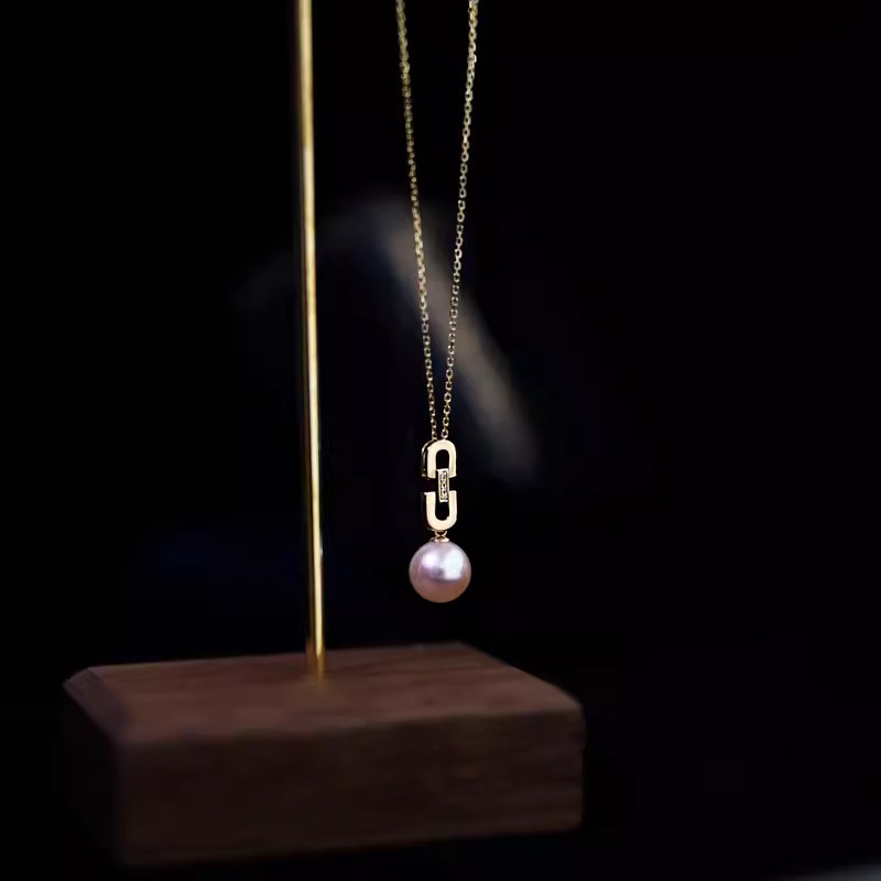 Japanese import fashionable fresh design brand pendant from pearl