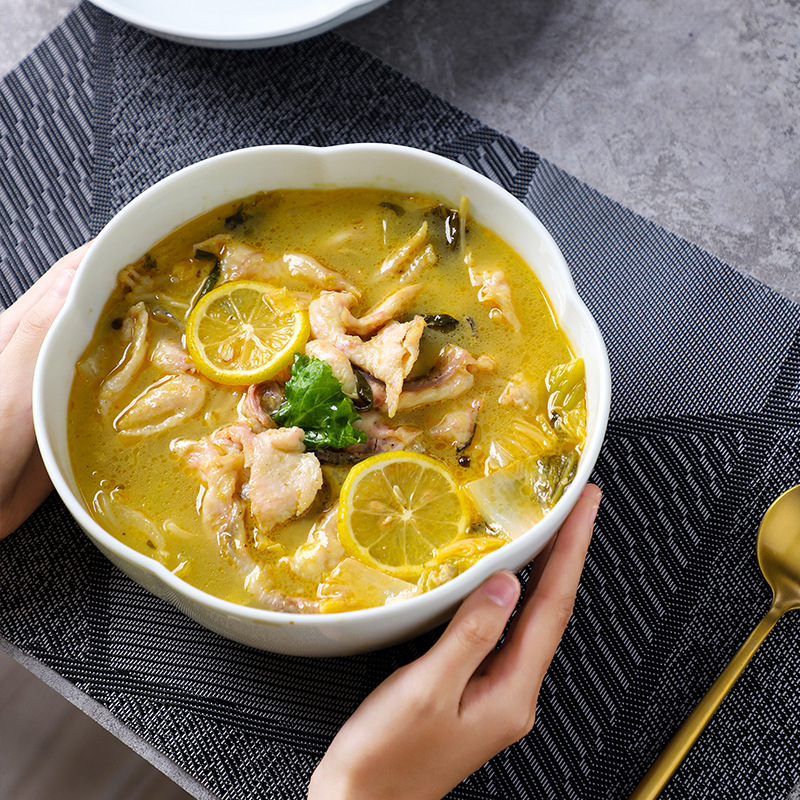 Fabricante de porcelana de gran capacidad de moldeo de flores de ciruela plato de sopa de cerámica platos de sopa de pescado hervido ensalada de pescado enchube platos profundos