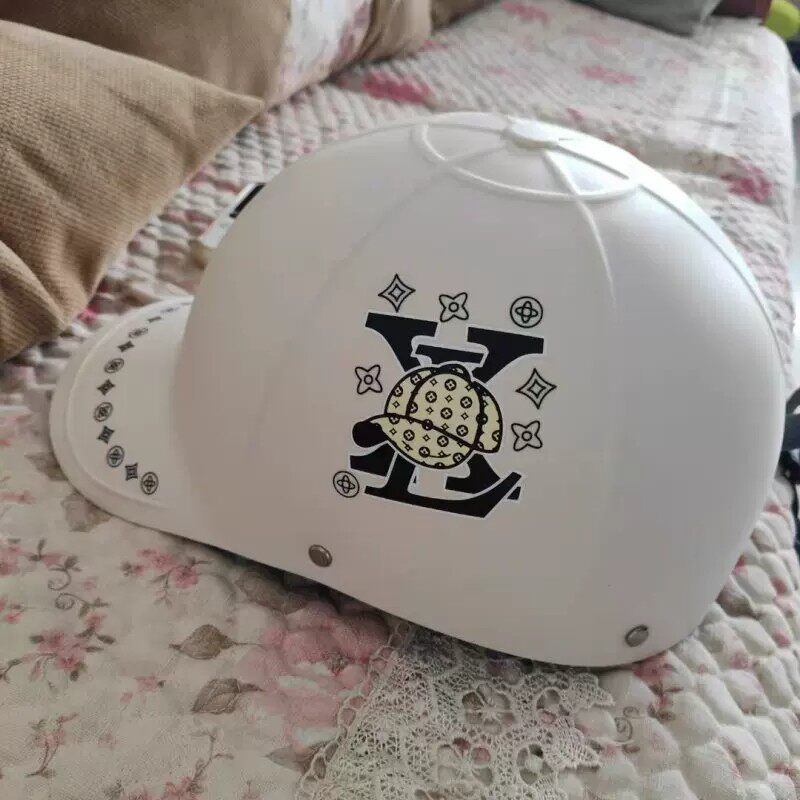 Newly certified electric vehicle and motorcycle summer baseball cap helmet for men and women, suitable for all seasons, universal safety helmet
