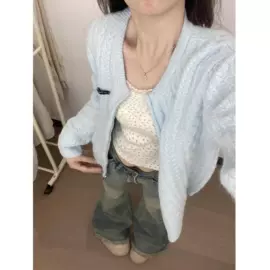 女式针织衫;毛衣;半身裙