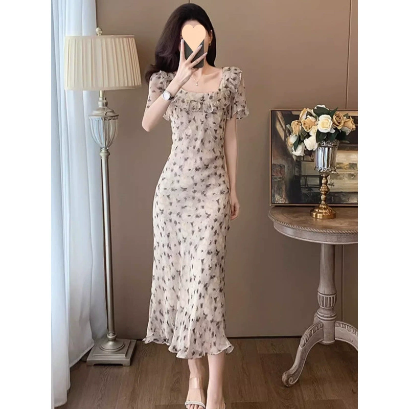Французское элитное платье с квадратным вырезом, нежное лето 2025, с завышенной талией, пышное, новое, стройнящее, нишевое, с цветочным принтом.