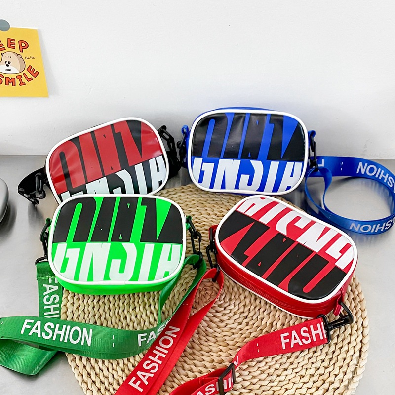 Versión coreana del popular bolso de hombro para niños y niñas moda color de contraste deportes casuales bandolera para niños nuevo bolso decorativo para niños