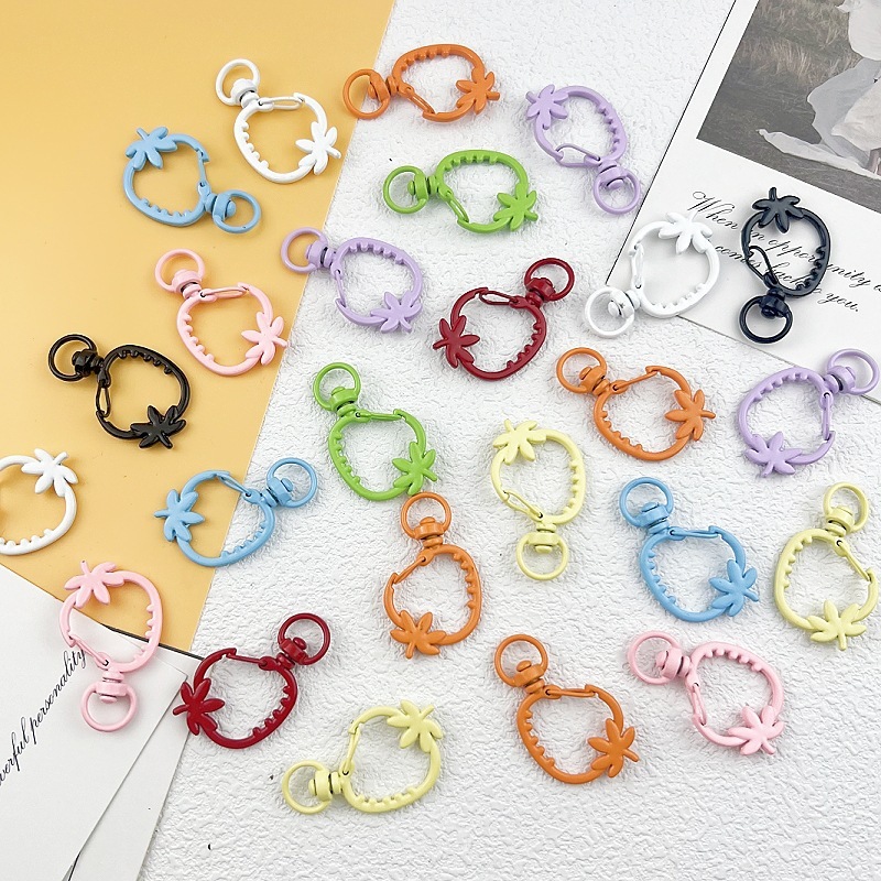 イチゴの愛のロブスターバックルはdiyスプリングバックルのキーホルダーのカラー合金の携帯チェーンのアクセサリーの部品を掛けます。|undefined
