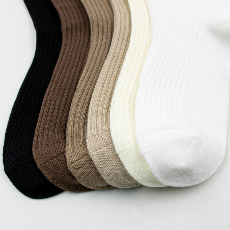2024 nuevos calcetines de algodón puro transfronterizos desodorante de media pantorrilla para hombres sin hueso negro medias de hombre de negocios verano mujer