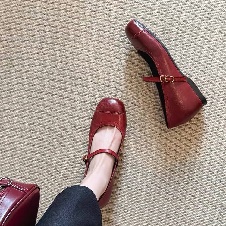 Cowhide Version ~ French Retro One-Strap Mary Jane Shoes for Women 2025 New Inner Heightening Round-Toe Pumps