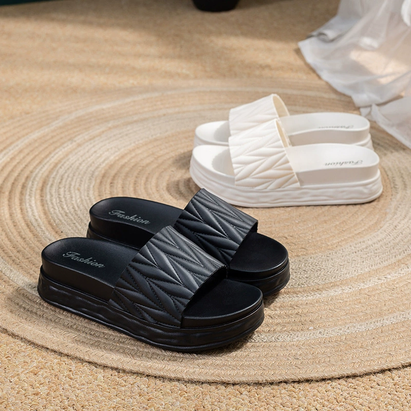 2024 новые трансграничные шлепанцы женские летние носить толстую подошвину нескользящие модные дикие холодные тапочки женская внешняя торговля