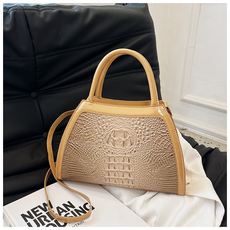 Comercio exterior al por mayor 2023 nuevo estilo retro tendencia bolso de mujer bolso de mensajero de un solo hombro de gran capacidad bolso de color a juego