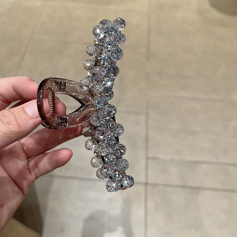 ハイエンドのファッショナブルなカラフルなクリスタルクリップ、フェミニンでハイエンドの後頭部ヘアクリップ、2025年の新しい多用途の帽子|undefined