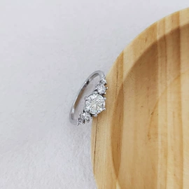 项链;戒指;耳钉