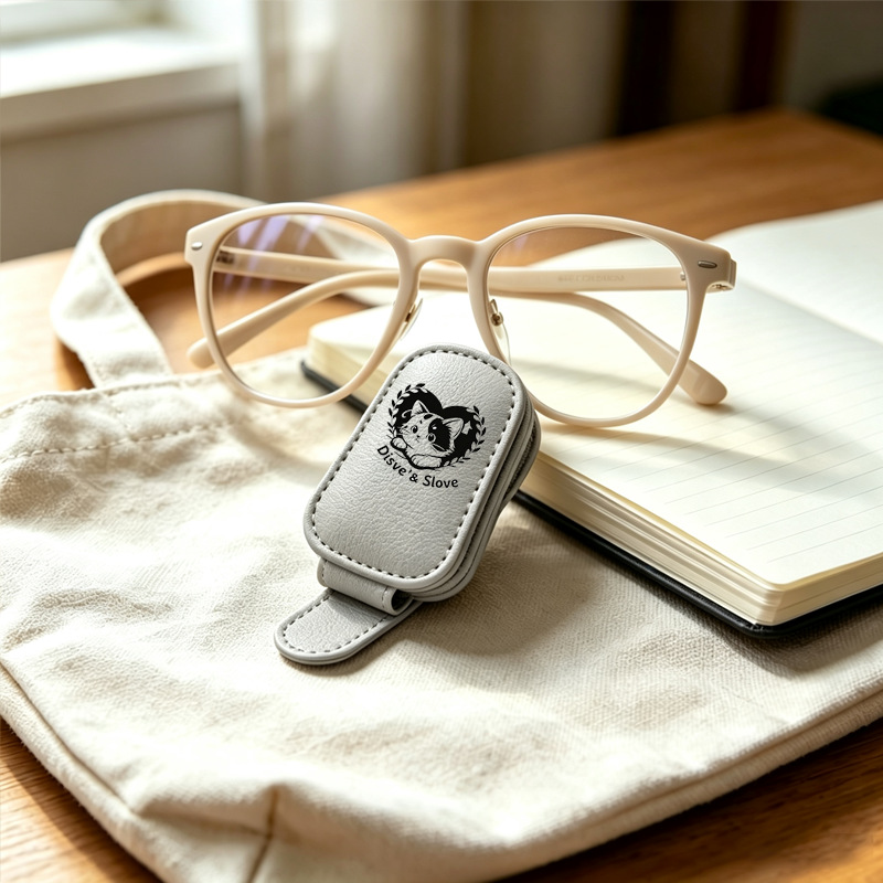 Cross-border bestseller sunglasses holder, creative car sun visor storage, gray heart-shaped kitten car glasses clip