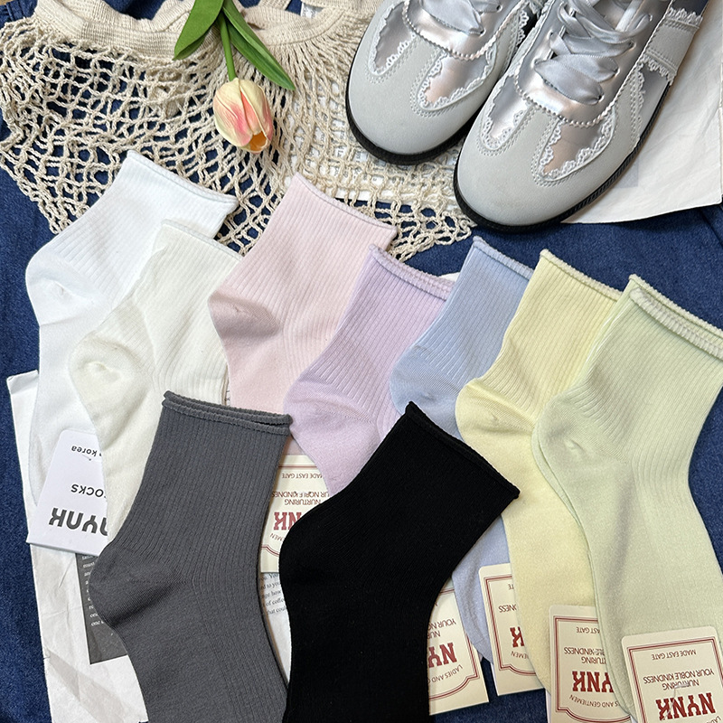 Wholesale shop explosions black and white color Joker thin solid color soft small tube Korean women's socks cotton socks ins tide