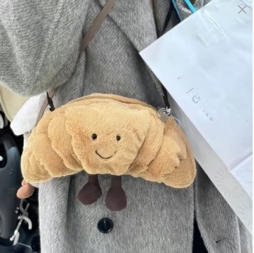 新品包包合集巴塞罗那熊包包明星同款斜挎包女生包毛绒玩具小熊包|undefined