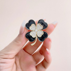韓版時尚鑲鑽黑色滴油四瓣花胸針女氣質胸花雙層立體精緻別針服飾