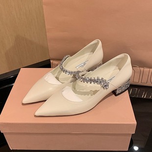 �F؛��l~���ы��¹�Ů��~jcˮ�朼��^��Ƥ�ָ��������ЬŮͨ��