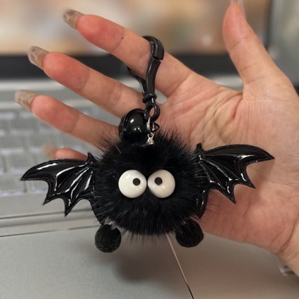 Llavero de peluche con forma de diablillo de Halloween, con pompón de piel sintética de visón, colgante de elfo, calavera